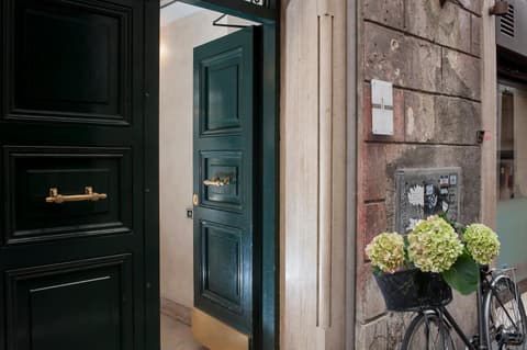 Daphne Suites