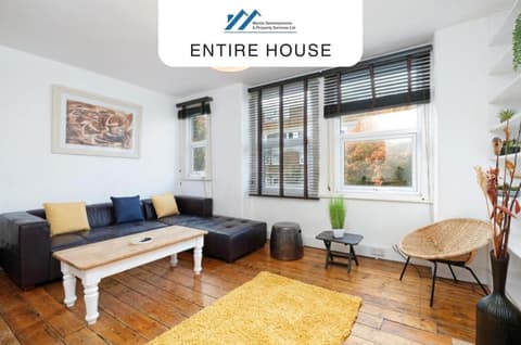 London Spacious 3 Bedroom House, Fulham By MDPS