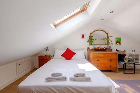 Beautiful 2BD House With Garden - Stoke Newington
