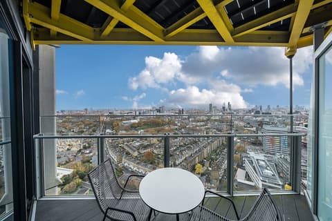 Roomspace Apartments - Churchyard Row