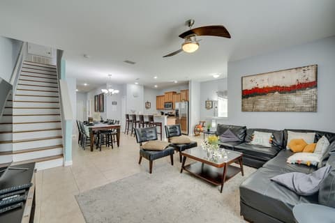 Kissimmee Resort Getaway - 7 Mi to Disney Parks!