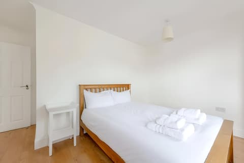 Bright & Spacious 5BD House - Peckham