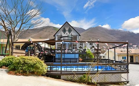 Yangsan Happy Valley Pension