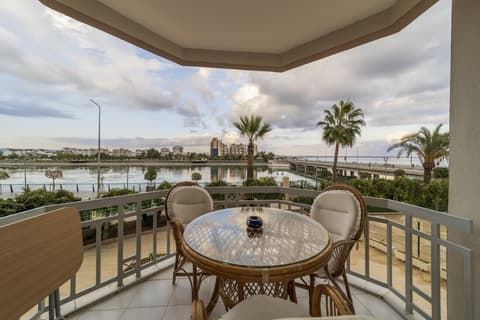 Lovely Apartment With Shared Pool in Konyaalti