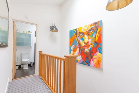 Spacious 2 Bedroom Apartment in Converted Warehouse in Brixton