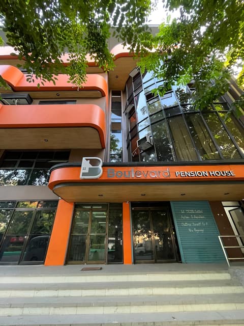 OYO 982 Boulevard Pension House