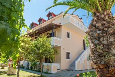 Sea Side Apartments & Studios-Renovated