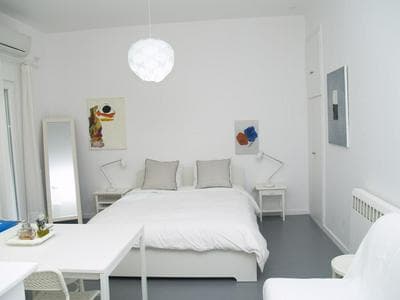 Minimal Boutique Studio in Kolonaki