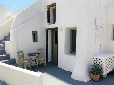 Arvanitis Cave Village