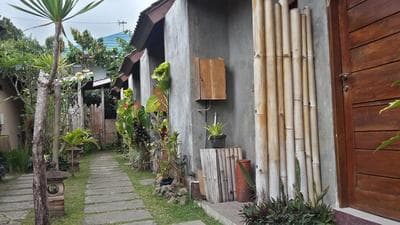Made Oka Homestay and Warung