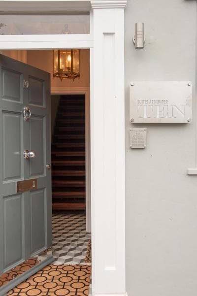 Suites at number Ten
