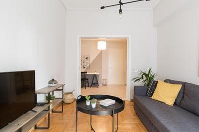 Modern Flat next to the USA Embassy by UPSTREET