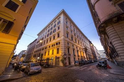 Roma Central Guest House