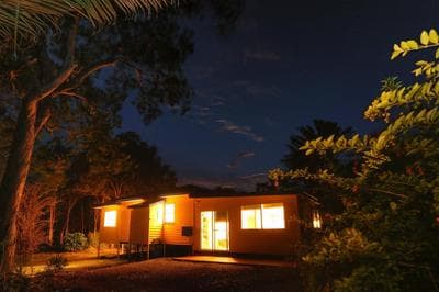 Yellow Cottage - bush and beach