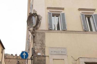 Quiet pied a terre with terrace in Borgo Pio