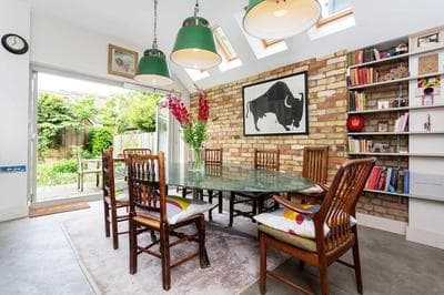 Veeve - West London Escape