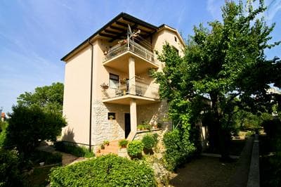 Apartment Frane