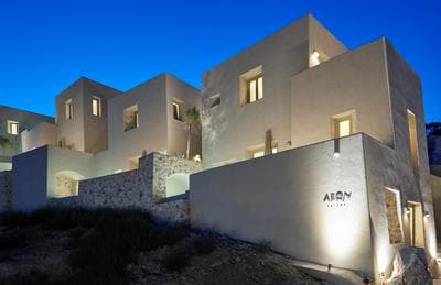Aeon Suites - Adults Only by Mr and Mrs White