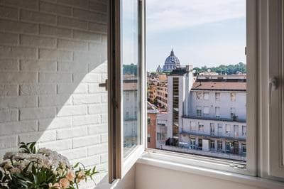 Expeditus VATICAN Luxury Suites SAINT PETER'S VIEW