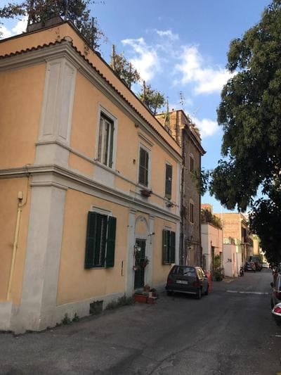 Top-floor Apartment, 4 metro stops from the Colosseum