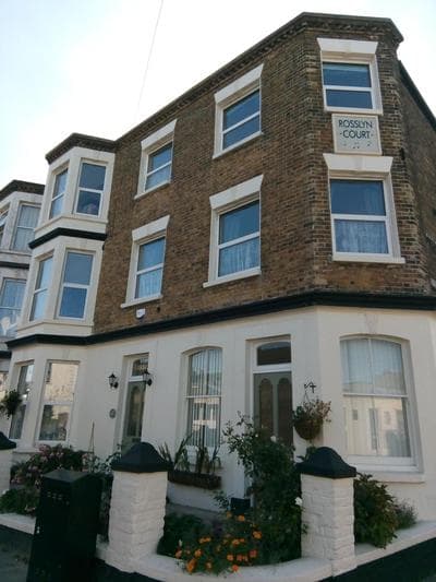 Rosslyn Court