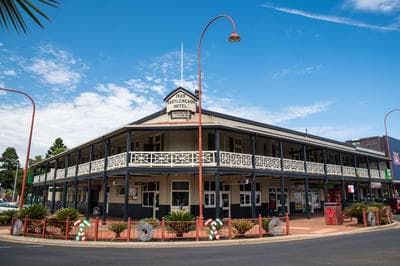 Castlereagh Hotel