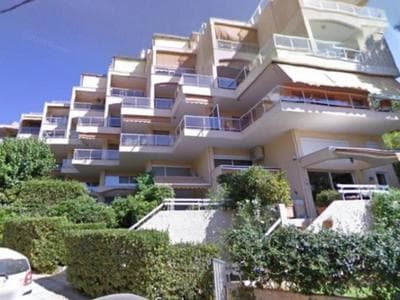 Vouliagmeni Sea and Sun Apartment