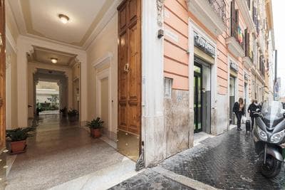 GuestHost - Vittorio Emmanuele & Colosseo Studio