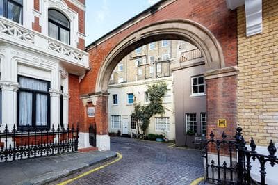 Veeve - A Kensington Mews