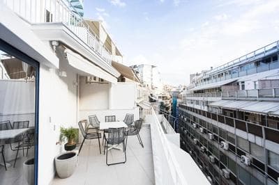 Syntagma Apartments by Olala Homes