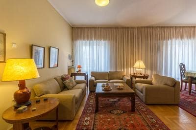 Art Deco Spacious Appartment close to centre
