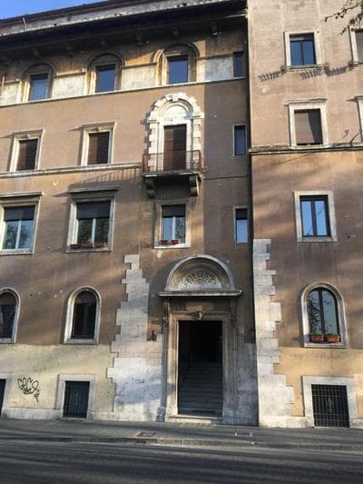 Una finestra su Castel Sant'Angelo