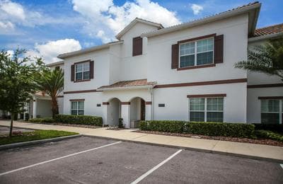 C - New 4 Bedroom Home - 5 Miles to Disney - Free Water Park - Private Pool