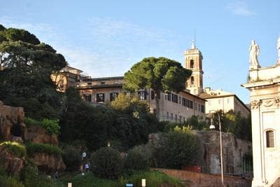 Roman Forum Apartment - The Heart of Rome