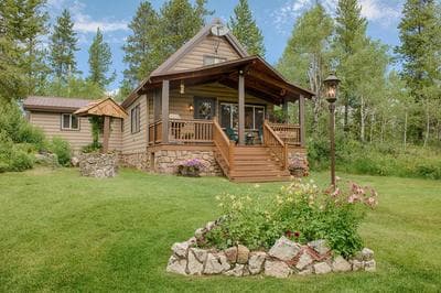 Grandma's Cabin Yellowstone Vacation Home