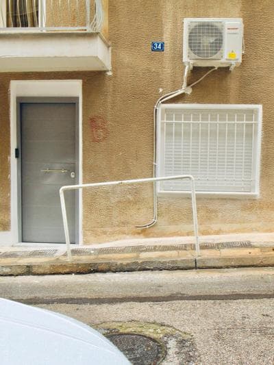 Olive Tree Deluxe Apt under Acropolis