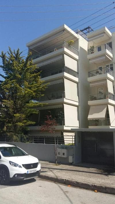 Family getaway, spacious and luxurious, sea view, terrace, 5 minutes from Voula beach, 30min from Athens center