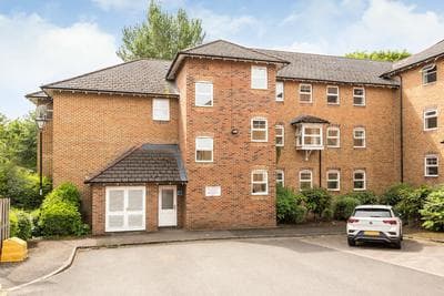 St Giles Close