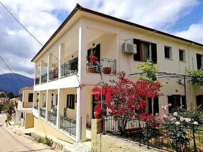 ESTIA HOLIDAY HOUSE