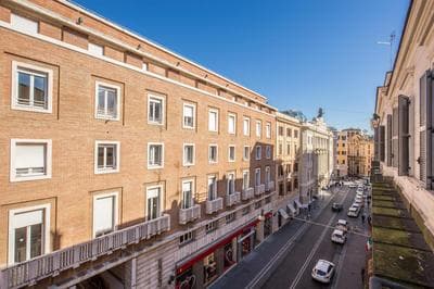New! Spanish Step Design Apartment