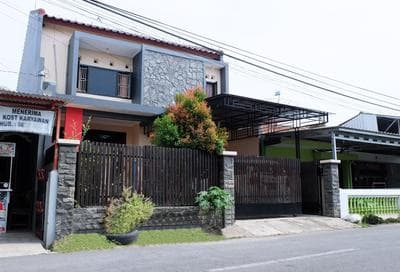 Homestay Tegal Kota by Simply Homy