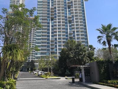 The Riviera Wongamat Hong Apartment