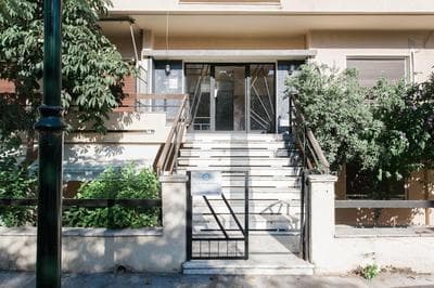 Disinffected Kifissia Central near Metro Apartment 1BR