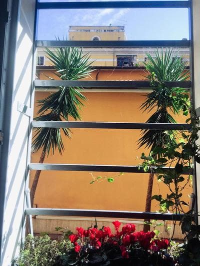 Paola Guest House