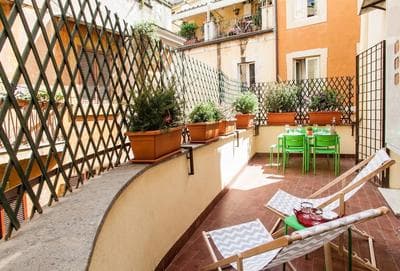 Apartment with terrace near Piazza Navona - FromHometoRome