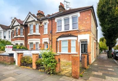 JOIVY Stunning flat with garden in West London