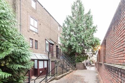 White City Apartment