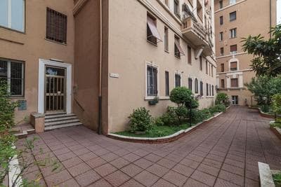 GuestHost - Pigneto Colourful Apartment
