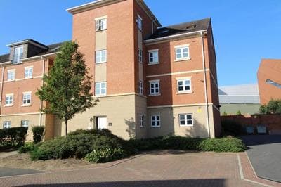 Sunnydale Serviced Apartments - Central Wakefield, spacious apartment