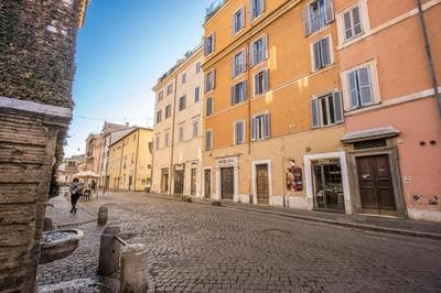 Borgo Pio Passetto Papale